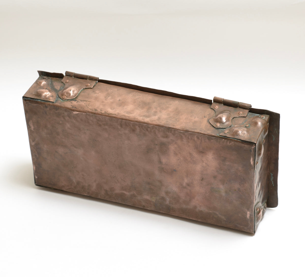 Antique Hand Made Arts & Crafts Copper Lidded Box With Art Nouveau Motifs (3231)