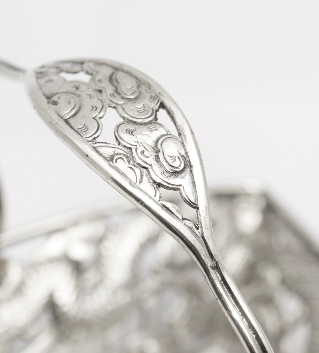 Antique Japanese Silver Swing Handle Basket Meiji Period Dragons & Clouds(3244)