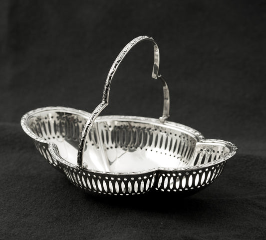 Antique Edwardian Sterling Silver Small Swing Handle Sweet Basket 1910 HM (3255)