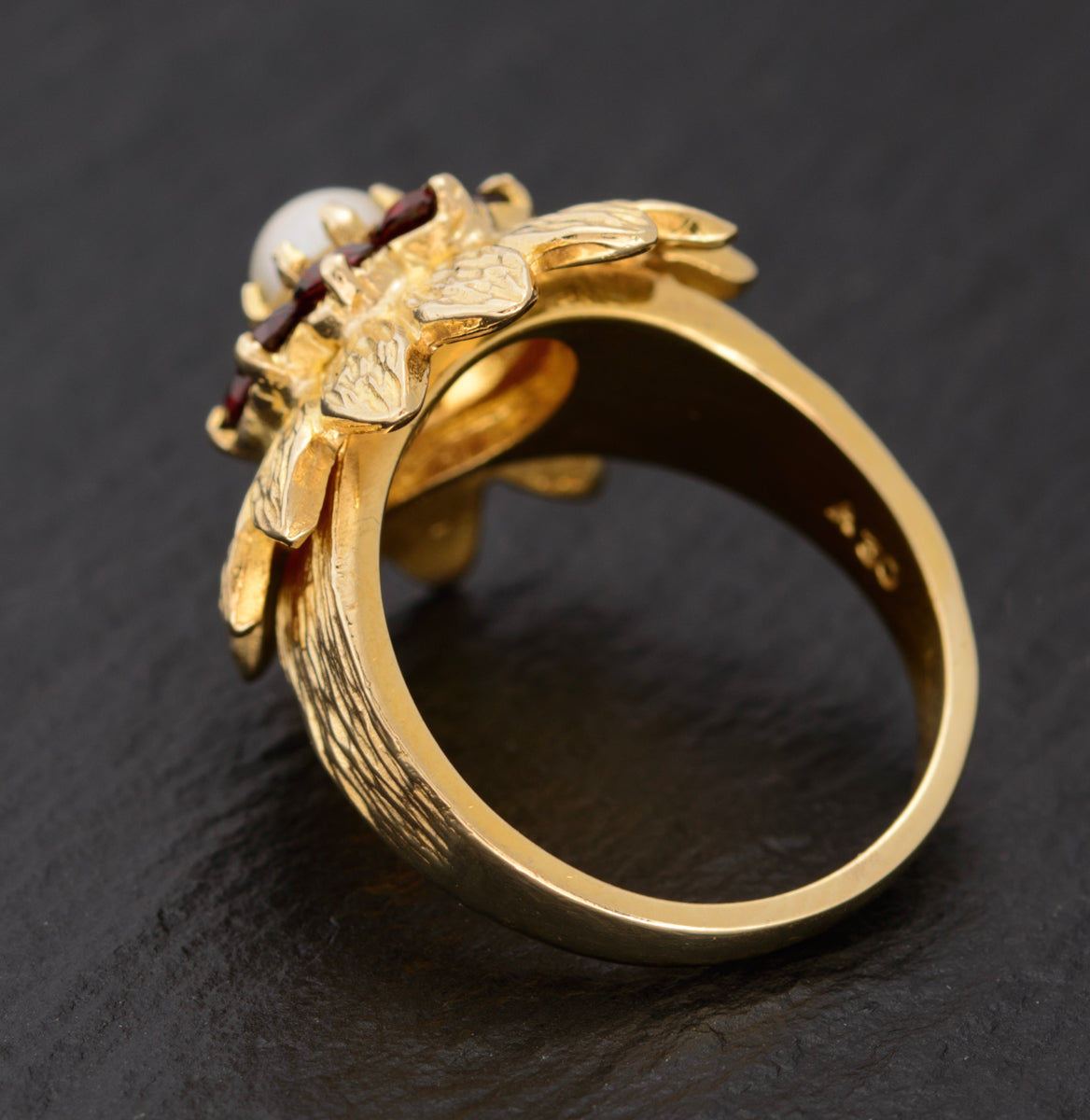 Vintage 9ct Gold Cocktail Ring 1970's Retro With Garnet & Cultured Pearl (A1536)
