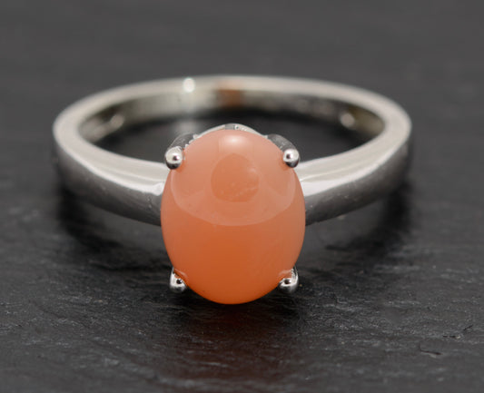White Gold Solitaire Ring With Peach Moonstone Cabochon Birmingham 2005 QVC (A1573)