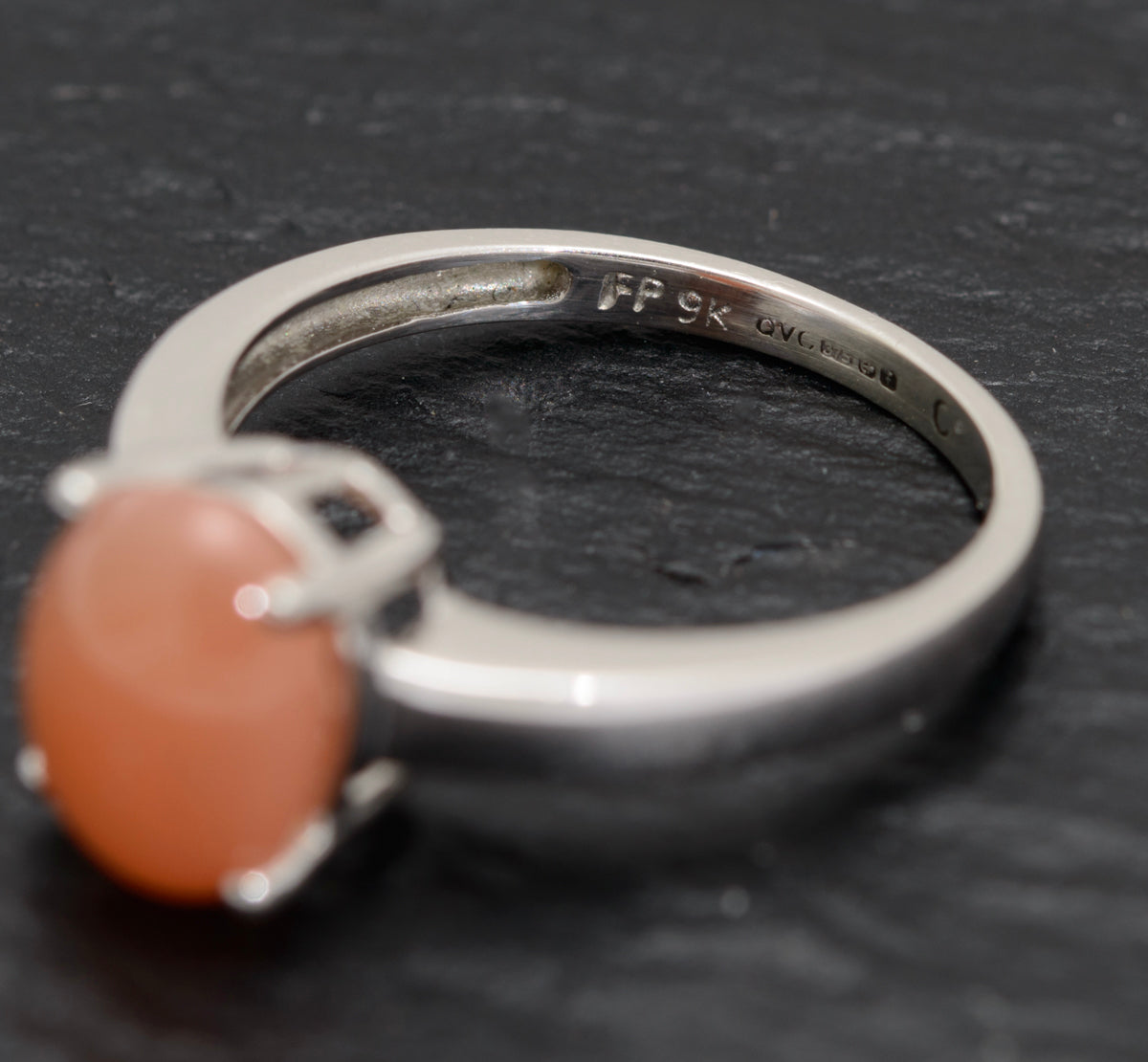 White Gold Solitaire Ring With Peach Moonstone Cabochon Birmingham 2005 QVC (A1573)