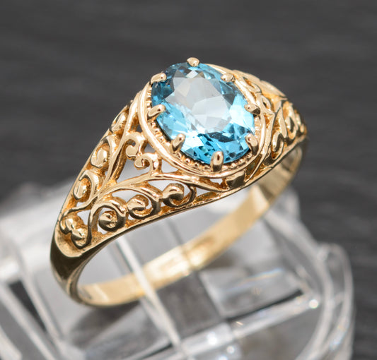 9ct Ladies Gold Ring With Natural Blue Topaz Gemstone Edinburgh Mark (A1577)