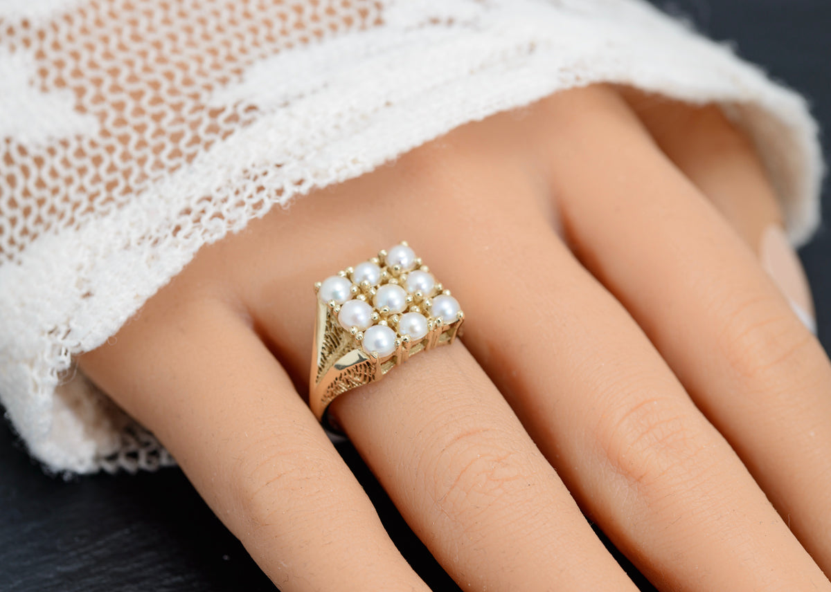 Vintage 9ct Gold & Cultured Pearl Dress / Cocktail Ring London 1974 UK Size P (A1616)