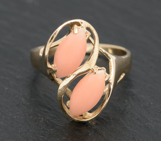 Vintage 18ct Gold Ring With Twin Natural Pink Coral Marquise Cabochons (A1626)