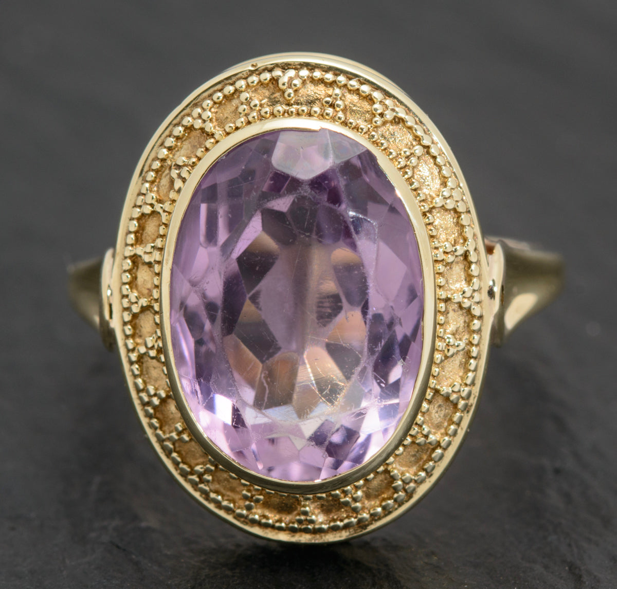 Vintage 9ct Gold & Oval Facet Cut Natural Amethyst Gemstone Dress Ring (A1633)