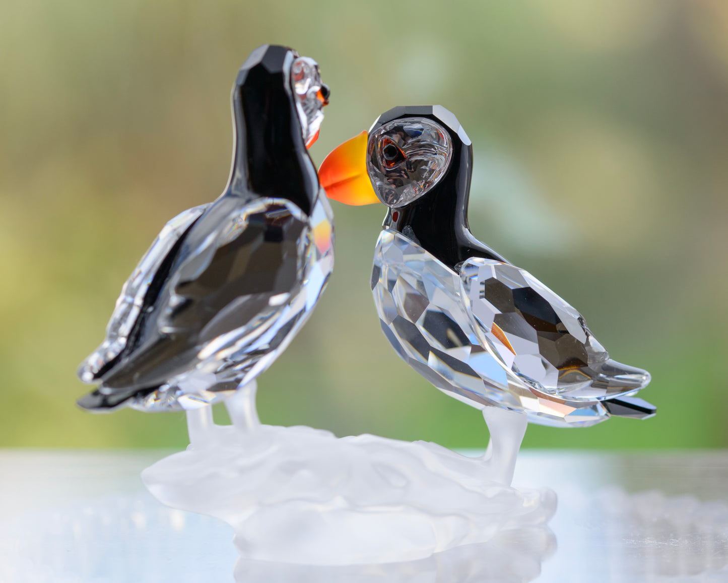 Genuine Swarovski Crystal Glass Puffins On Frosted Rock Figure 261643 (A1660G)
