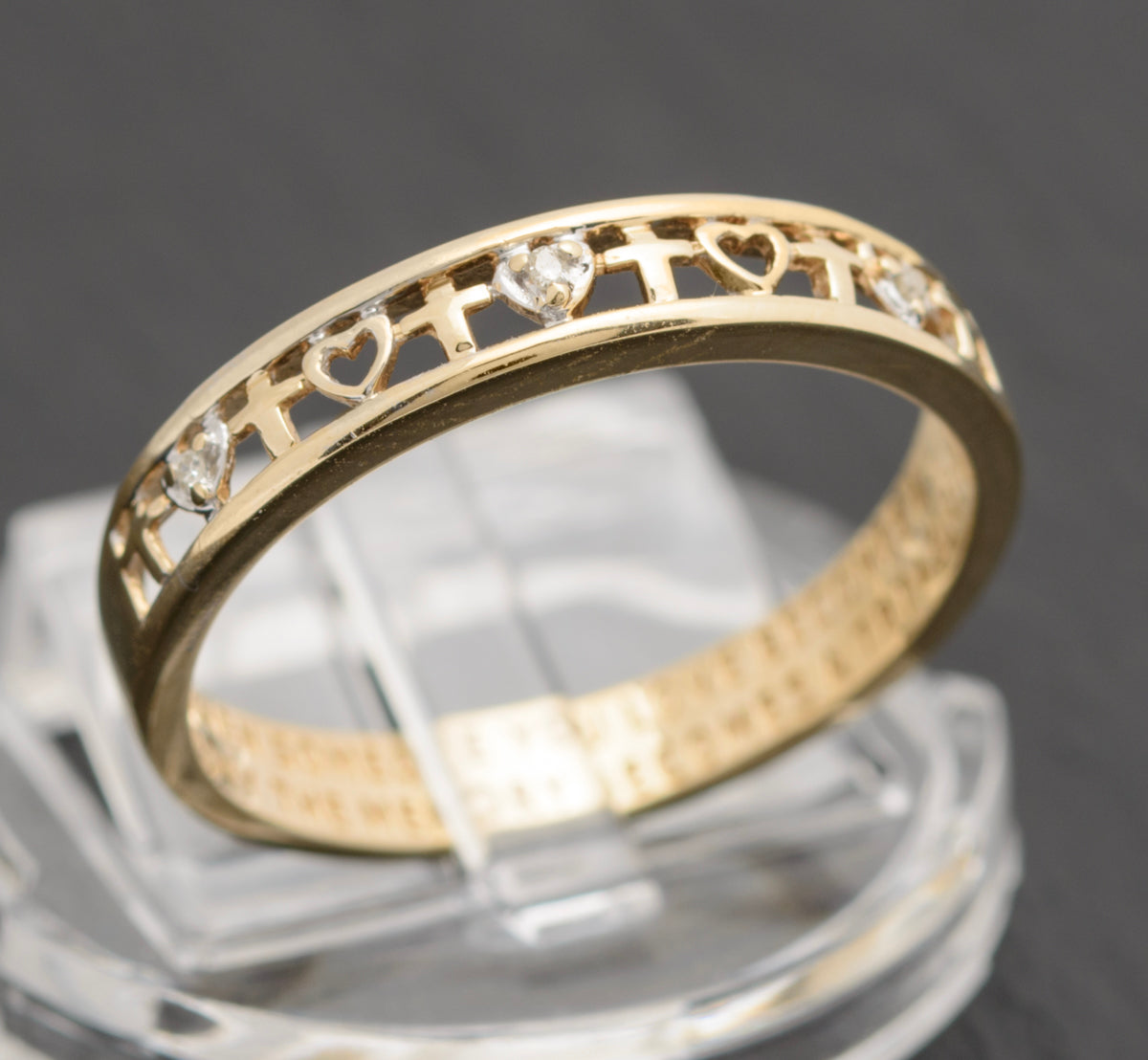9ct Gold Love Token/Memory Motto Ring With Diamonds & Hearts UK Size S (A1747)