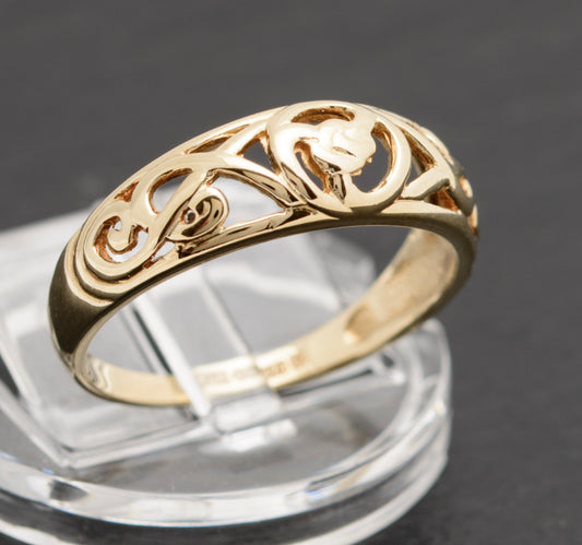 1990's Vintage 9ct Solid Gold Band Ring With Cut Out Detail UK Size P (A1750)