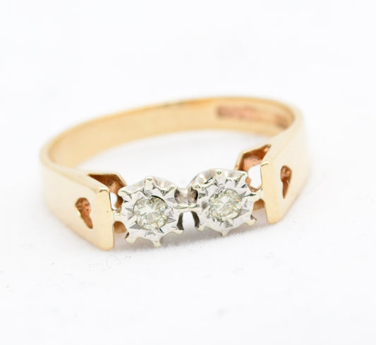 Vintage 9ct Gold Ring Double Diamond Set With Twin Mounts & Heart Detail (A1752)