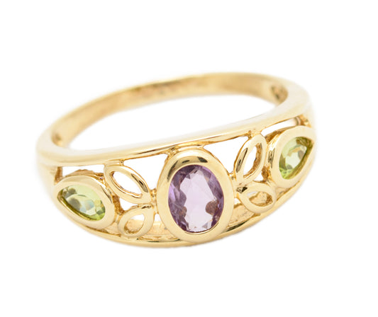 9ct Gold Trilogy Ring With Amethyst Gemstone & 2 Peridots With Open Work (A1753)
