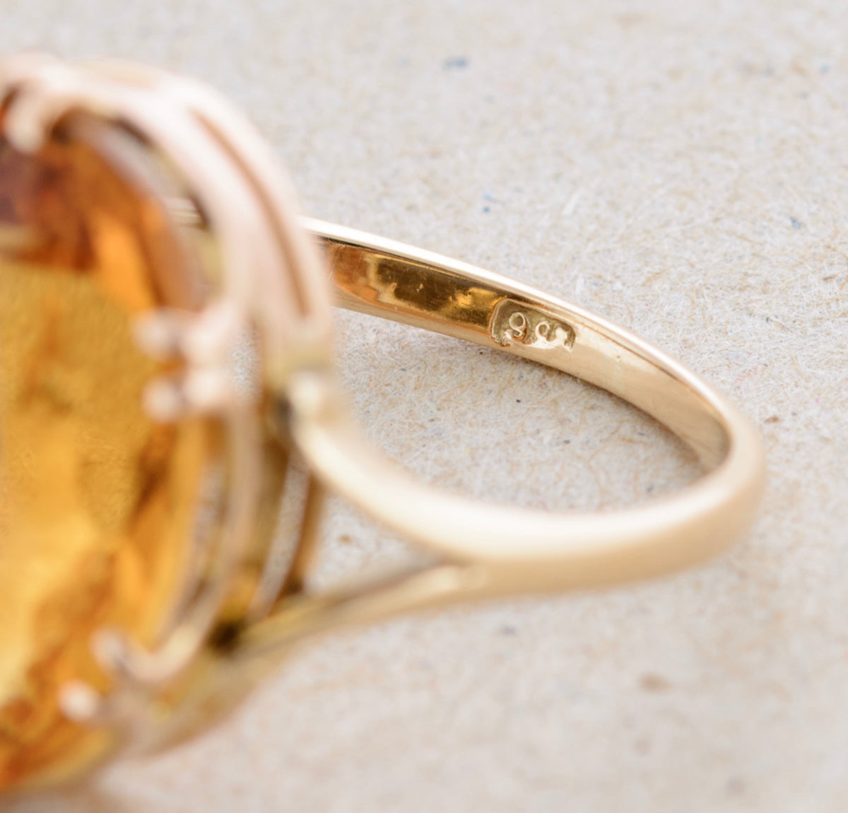 Vintage Ring In 9ct Gold With Large Natural 12.25ct Citrine Gemstone 1960's (A1763)