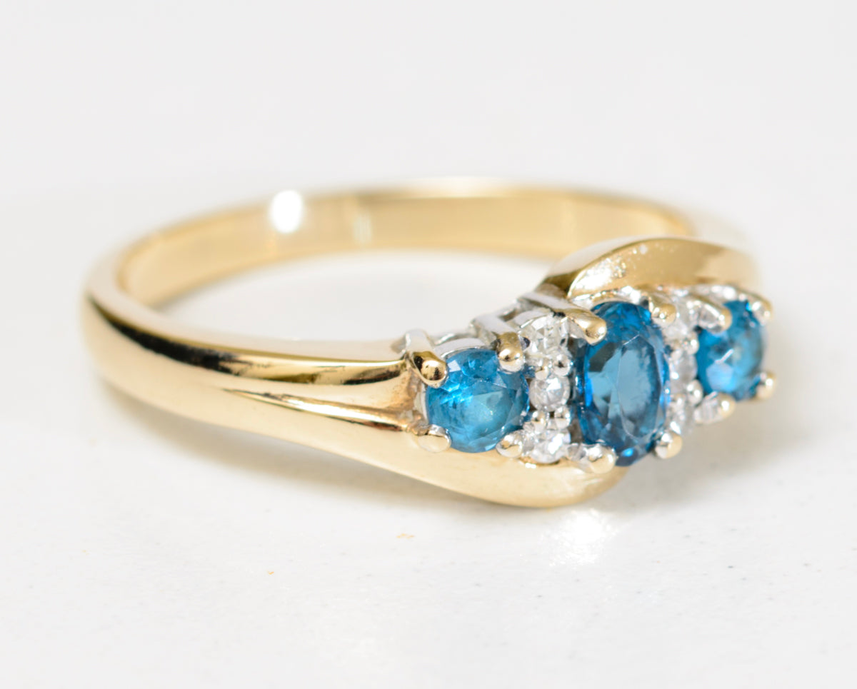 9ct Gold & Natural Blue Topaz & Diamond Gemstone Trilogy Ring With Accents (A1774)
