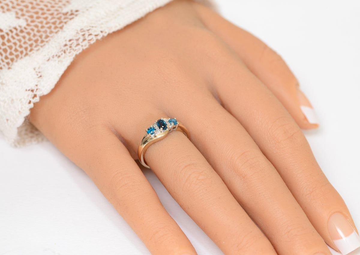 9ct Gold & Natural Blue Topaz & Diamond Gemstone Trilogy Ring With Accents (A1774)