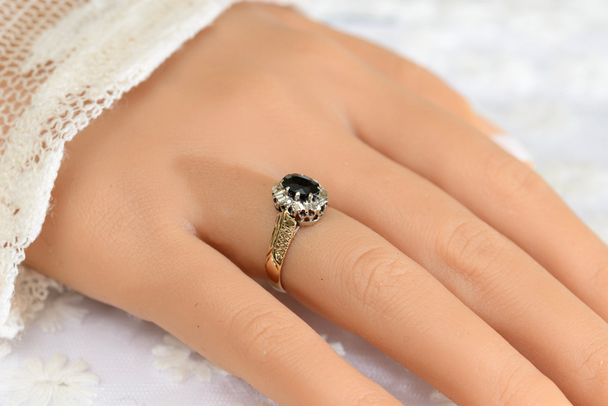 Vintage 9ct Gold Ring With 0.88 Carat Natural Sapphire & Diamond Halo (A1798)