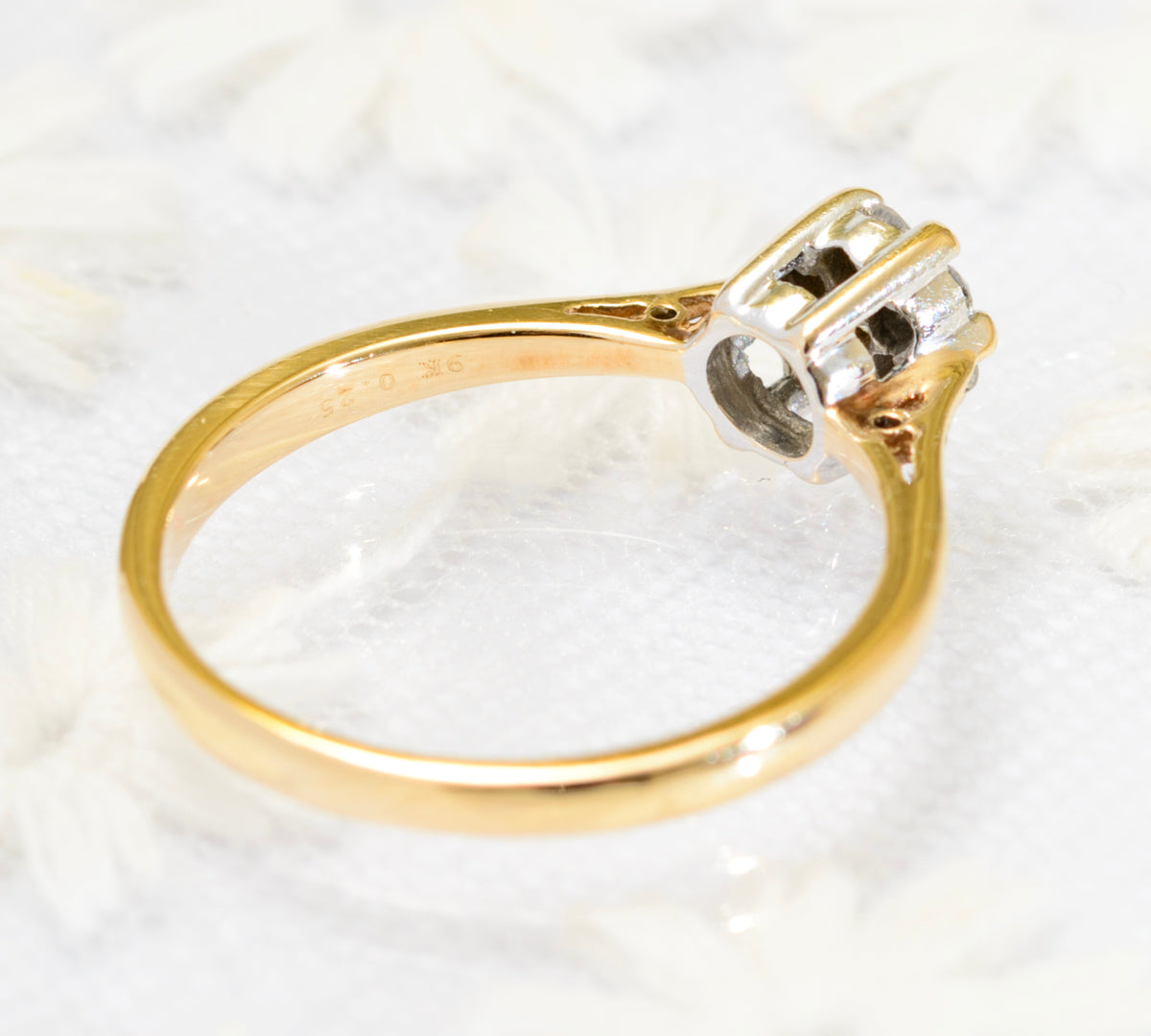 Vintage 9ct Gold & Natural Diamond Ring Daisy Cluster Head Hallmarked London (A1800)