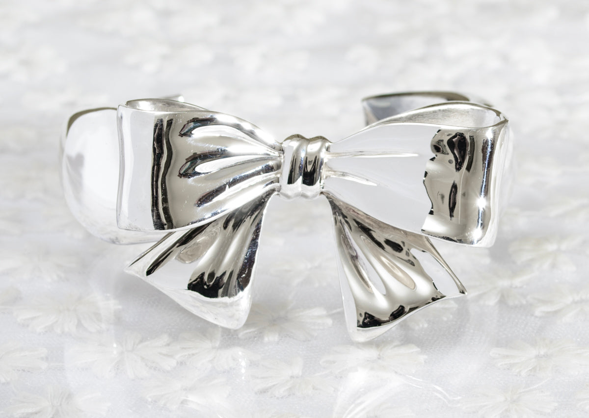 Sterling Silver Very Heavy & Chunky Bow Bangle/Bracelet Over 150 Grams (A1813)