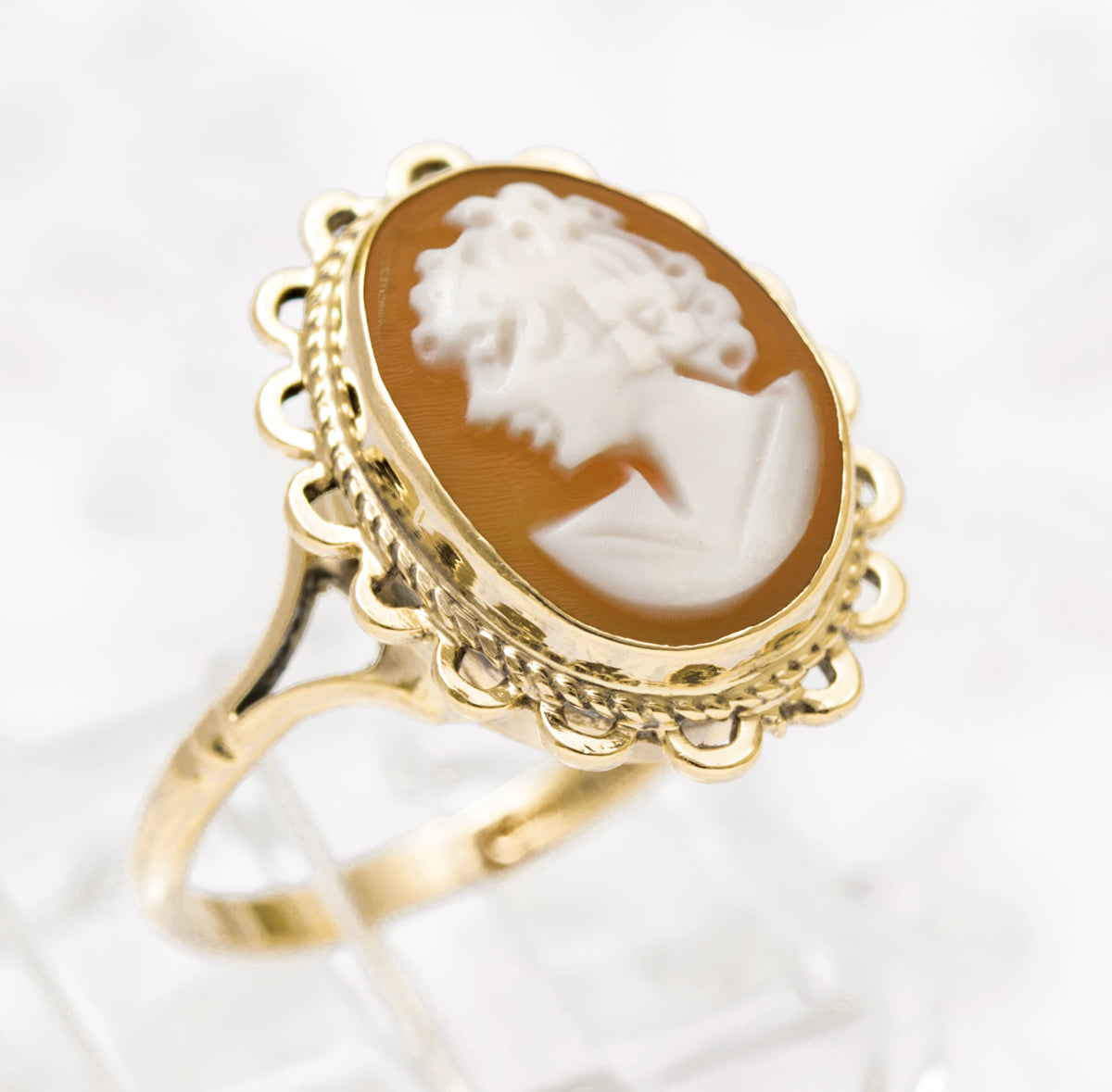 Vintage 1960's 9ct Gold & Cameo Portrait Ring Birmingham Hallmark UK Size M (A1818)