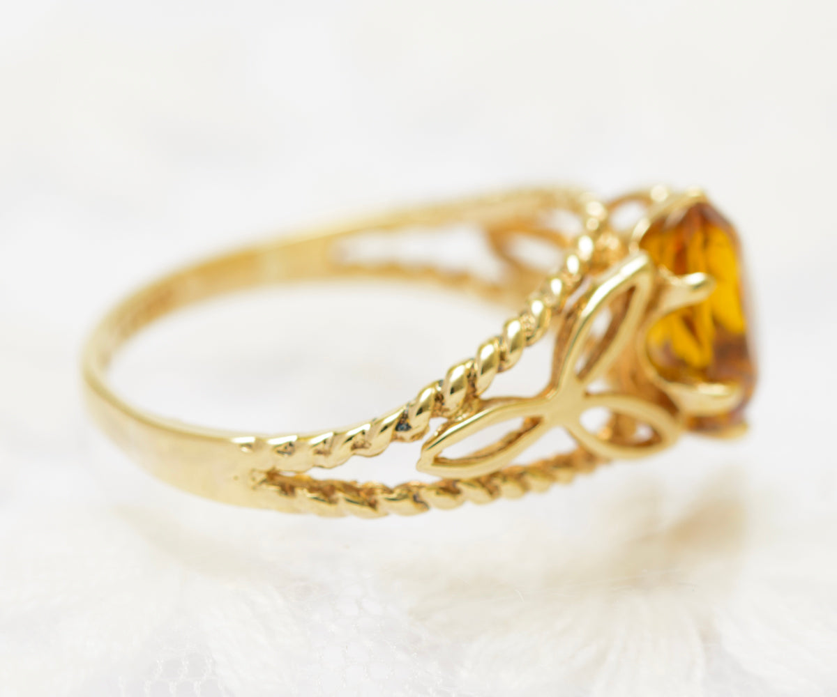 Vintage 9ct Gold Ring With Orange Citrine Gemstone Open Work Shoulders (A1820)