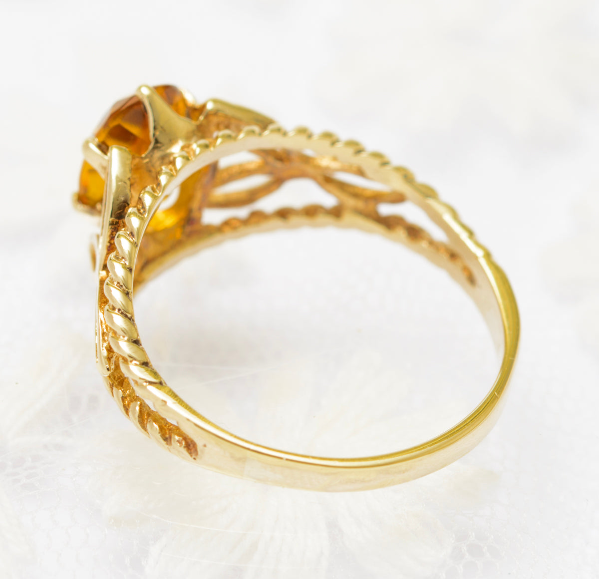 Vintage 9ct Gold Ring With Orange Citrine Gemstone Open Work Shoulders (A1820)