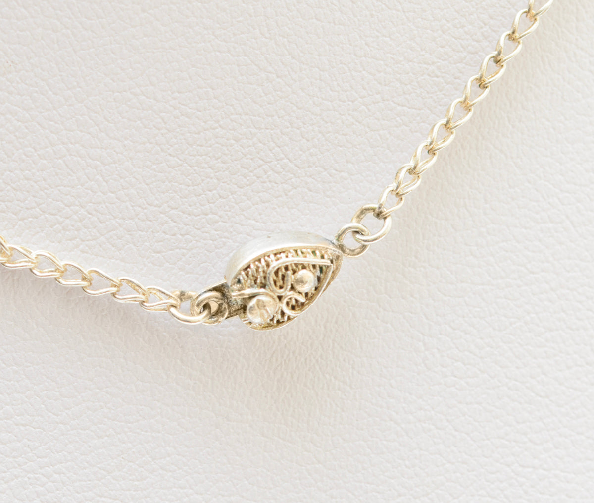 Vintage Sterling Silver Necklace With Enamel Butterflies & Filigree Clasp (A1835)