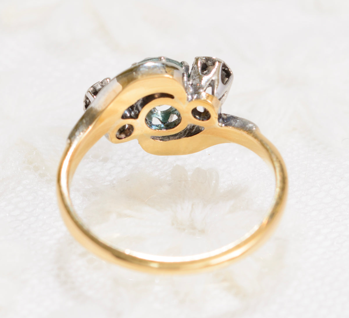 Art Deco 18ct Gold & Platinum Ring With Natural Blue Zircon & Diamonds UK Size K (A1861)