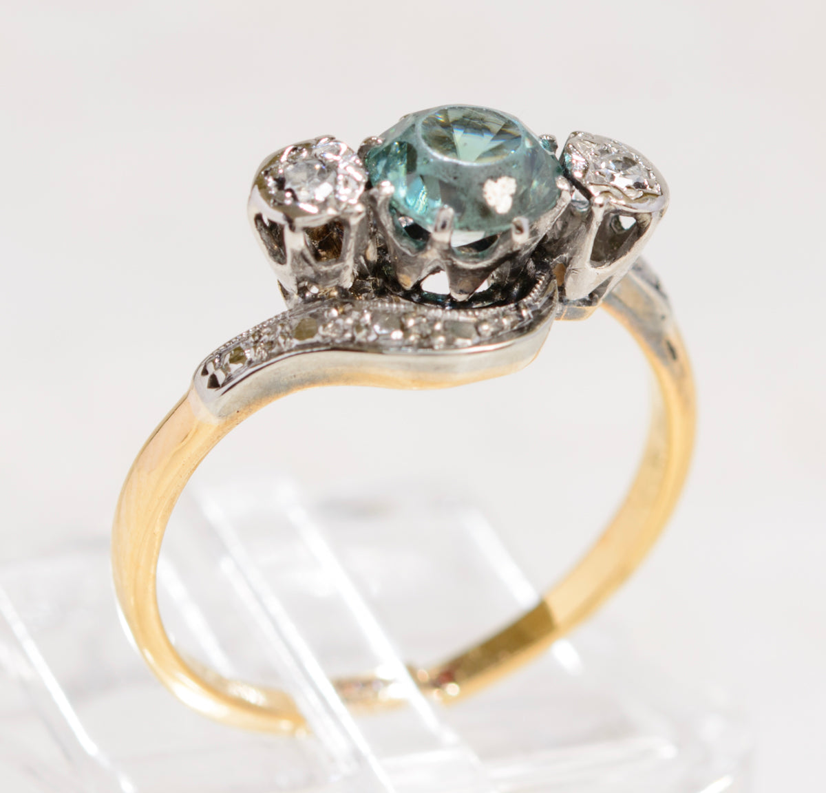 Art Deco 18ct Gold & Platinum Ring With Natural Blue Zircon & Diamonds UK Size K (A1861)