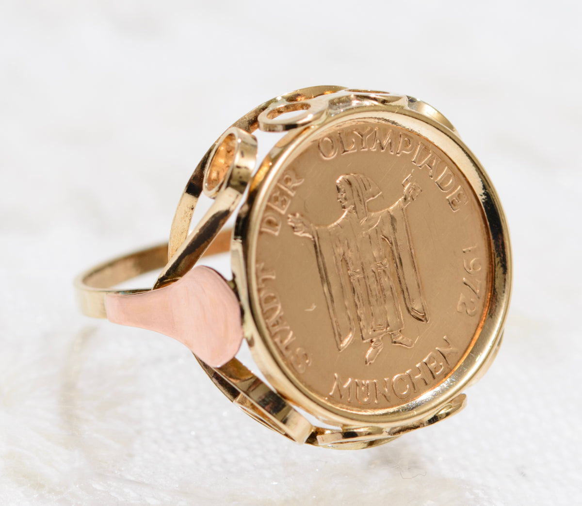 Vintage German 8ct Gold Coin Ring Munich Olympics 1972 Commemorative (A1899)