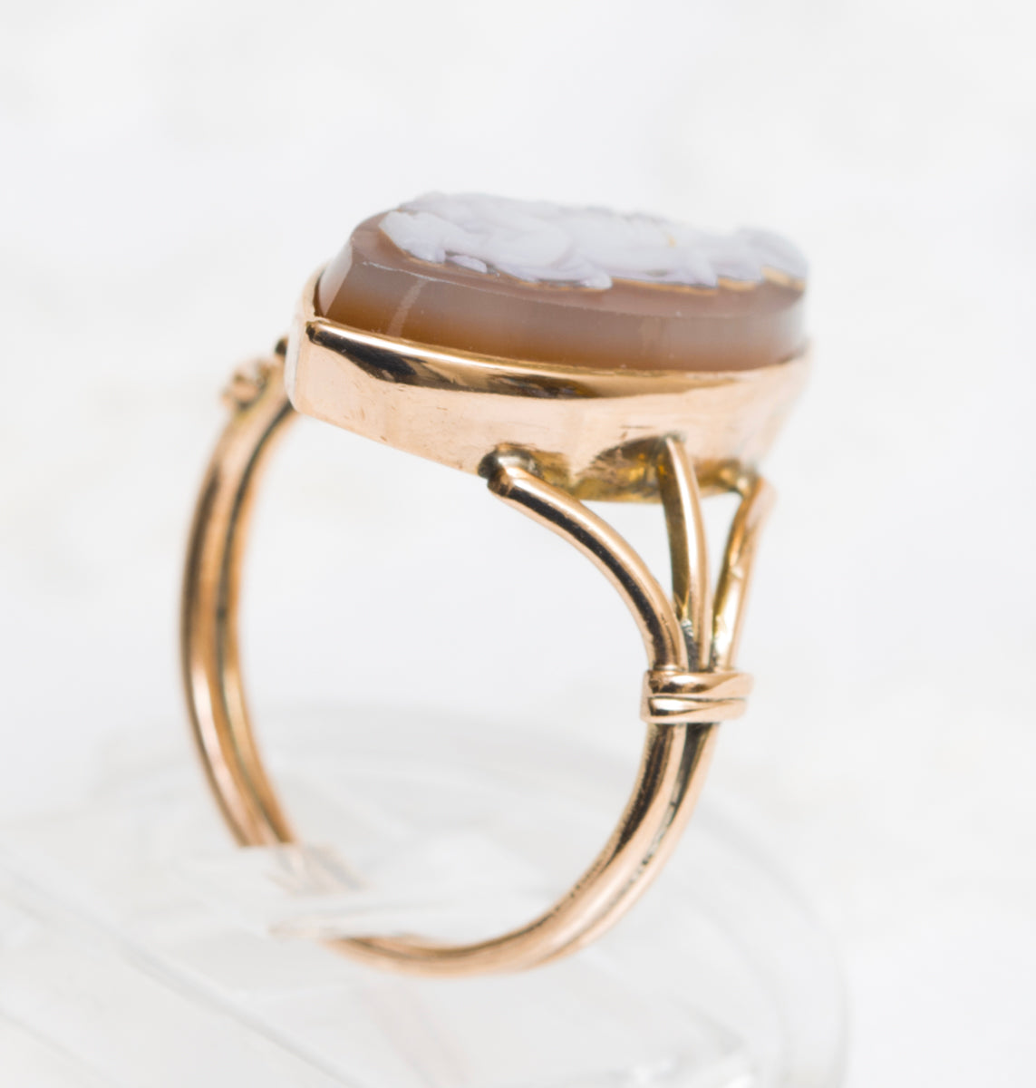 Antique 9ct Rose Gold Ring With Carved Hardstone Cameo Marquise Shape (A1906)