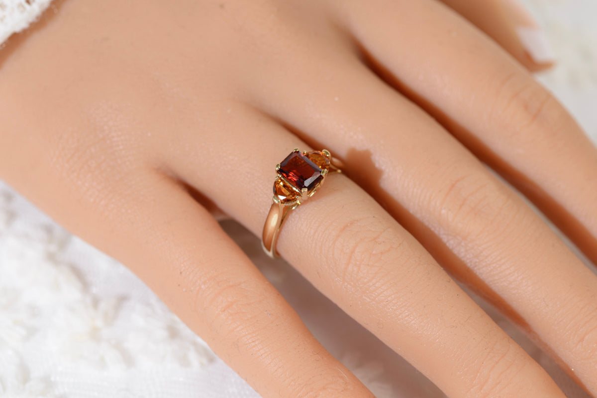 9ct Yellow Gold QVC Ring With Madeira & Orange Citrine Gemstones Hallmarked (A1911)