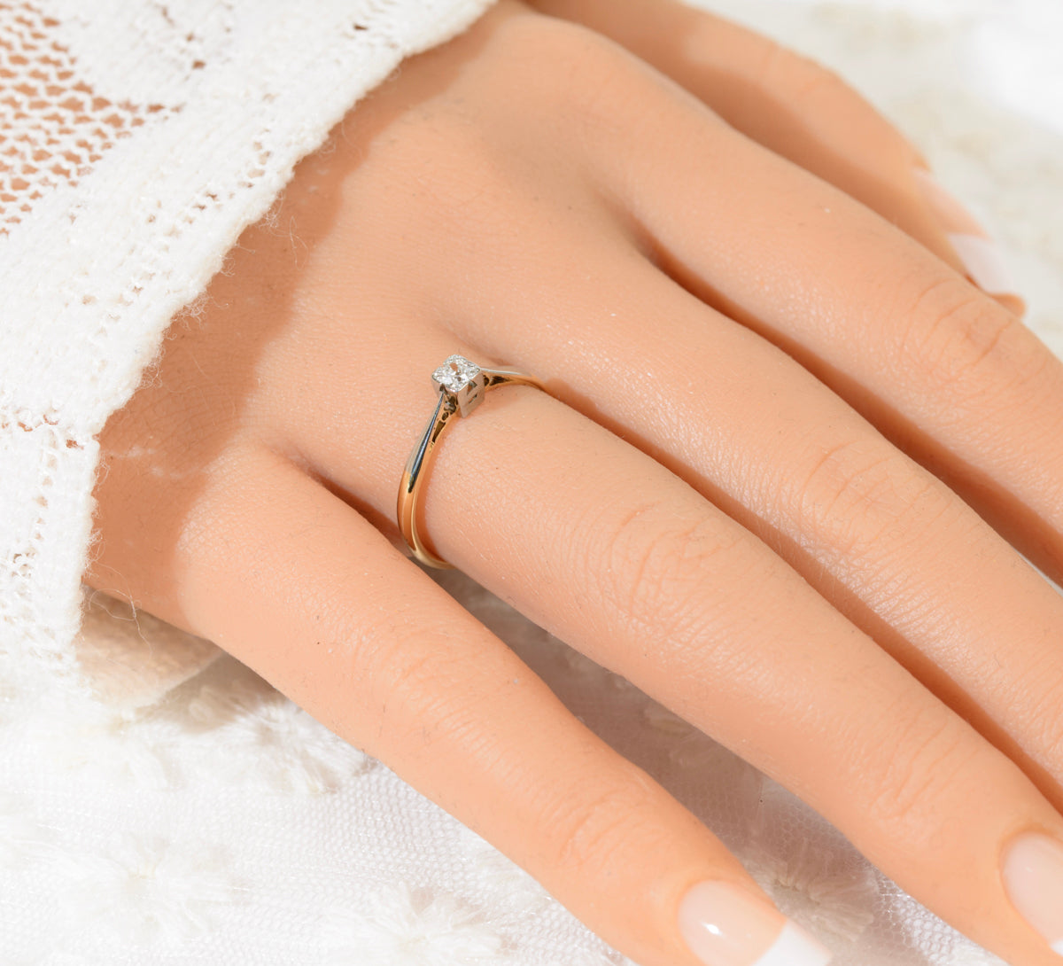 Vintage 18ct Gold & Platinum Diamond Solitaire Ring UK Size N c.1940's (A1915)