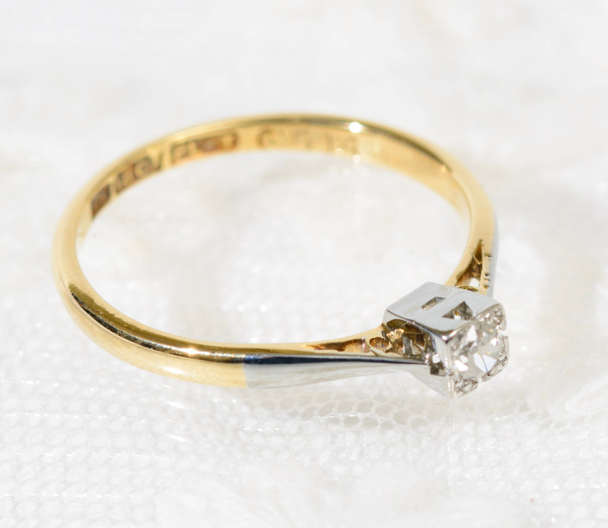 Vintage 18ct Gold & Platinum Diamond Solitaire Ring UK Size N c.1940's (A1915)