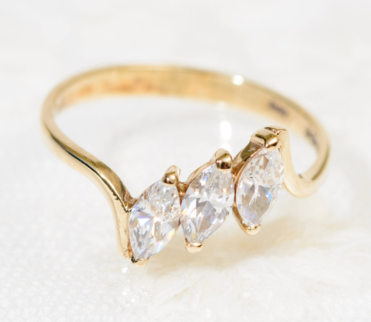 Vintage Gold Ring Hallmarked 9ct Triple Marquise Crystal Gems UK Size M1/2 (A1926)