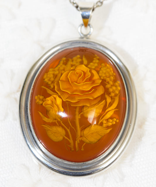 Vintage Sterling Silver Pendant/Necklace With Large Carved Amber Rose Cabochon (A1933)