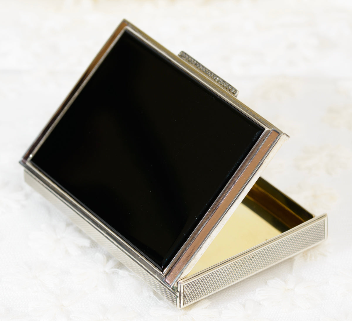 Fine Art Deco Sterling Silver Gold & Black Onyx Small Box Hallmarked London 1936 (A1938)