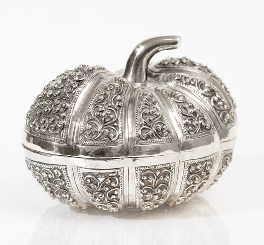 Antique Burmese Silver Box & Cover In Pumpkin/Gourd Shape (A1943