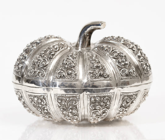 Antique Burmese Silver Box & Cover In Pumpkin/Gourd Shape (A1943