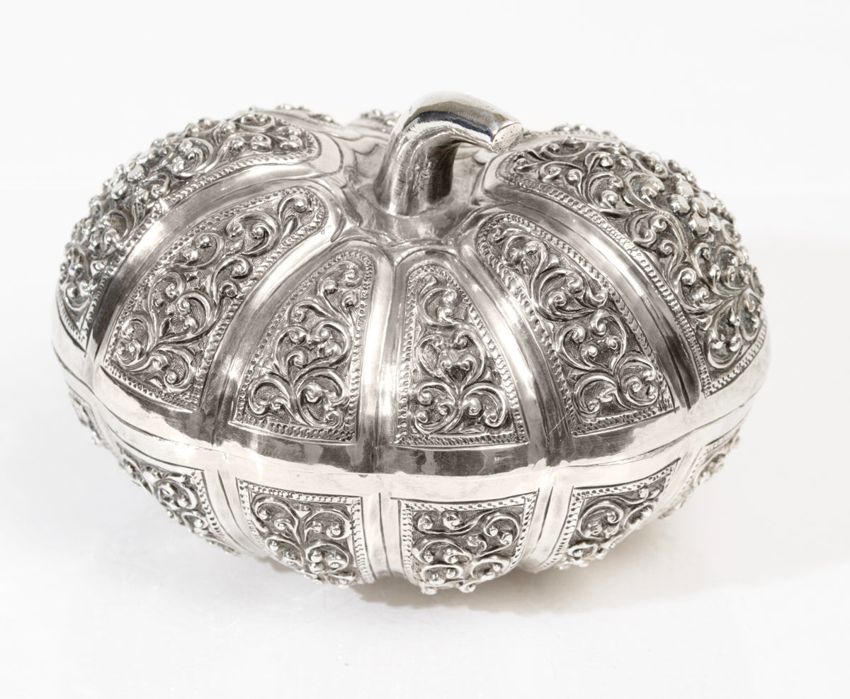 Antique Burmese Silver Box & Cover In Pumpkin/Gourd Shape (A1943
