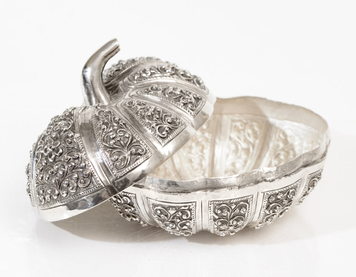 Antique Burmese Silver Box & Cover In Pumpkin/Gourd Shape (A1943