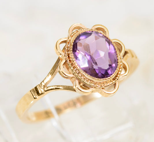 Vintage 9ct Gold Ladies Ring With Oval Facet Cut Amethyst Gemstone (A1945)