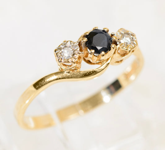 Vintage 9ct Gold Sapphire & Diamond Trilogy Ring With Bypass Shoulders UK Size O (A1946)
