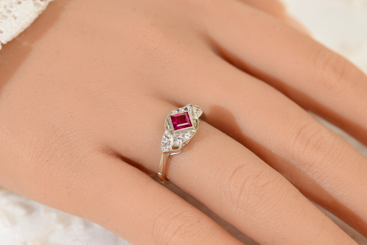 Vintage 9ct Gold Art Deco Design Ring Lab Created Ruby Gemstone Jewellery (A1948)