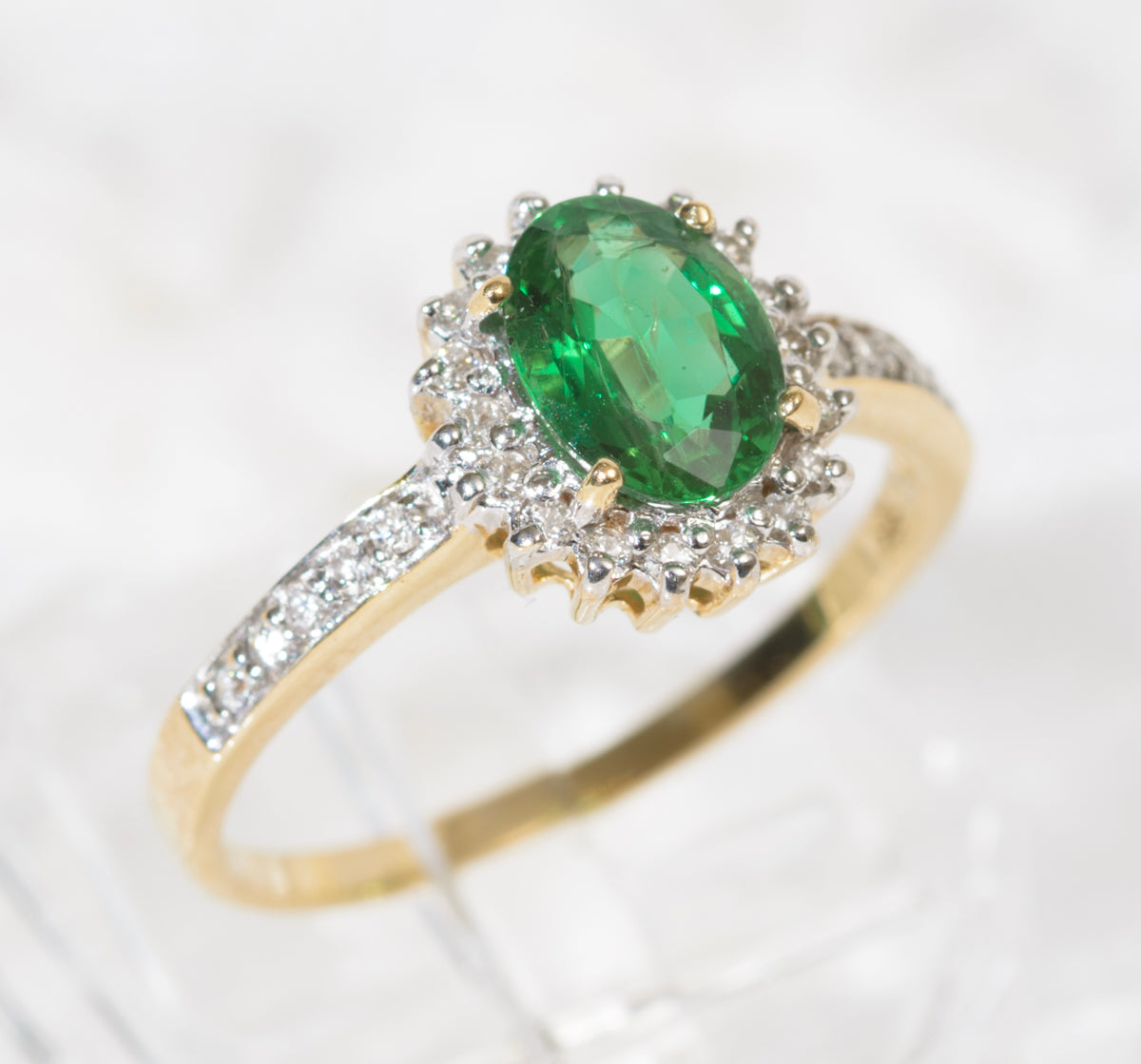 18ct Gold 0.85 Carat Emerald & Diamond Ring Rocks & Co UK Hallmark (A1960)
