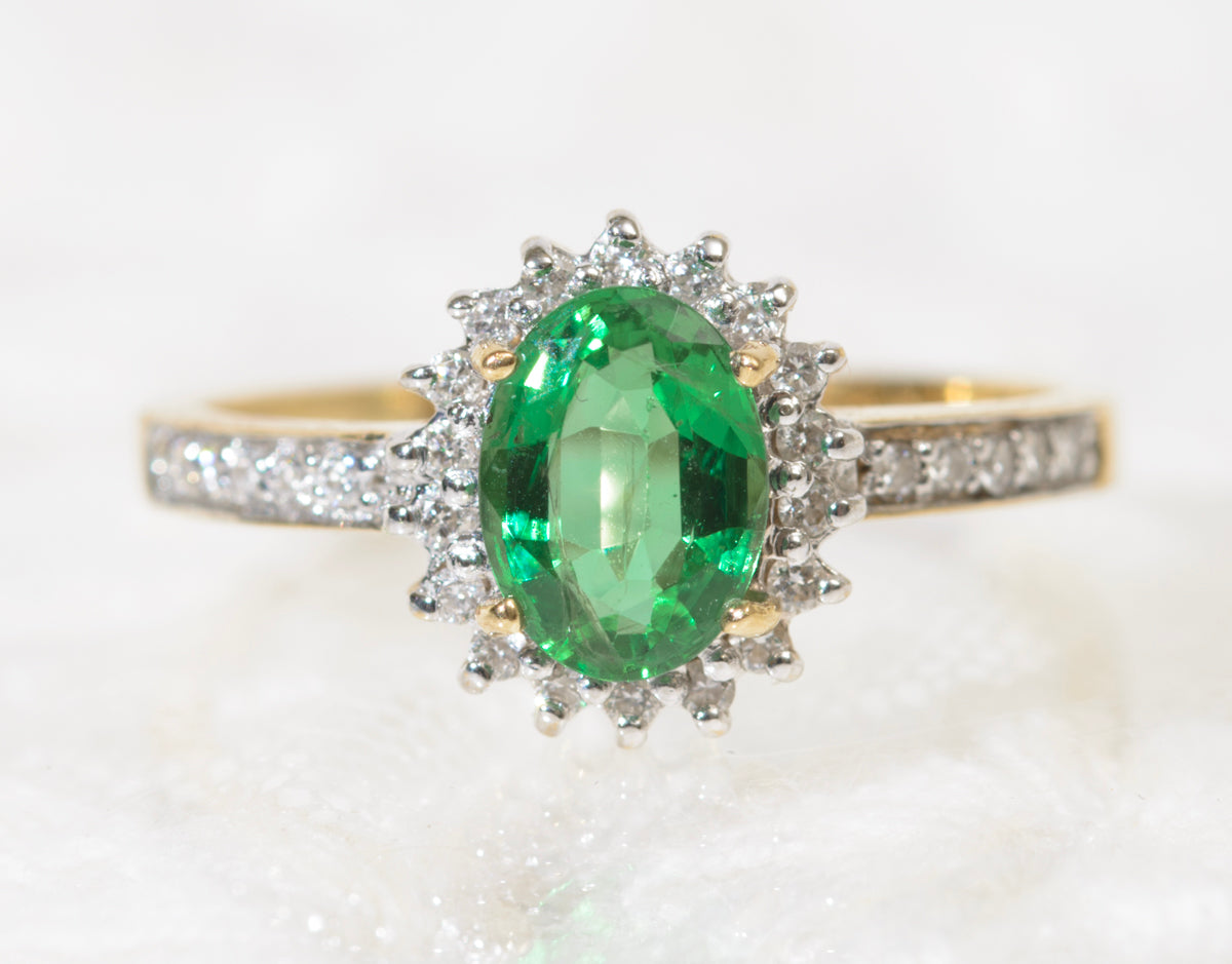 18ct Gold 0.85 Carat Emerald & Diamond Ring Rocks & Co UK Hallmark (A1960)