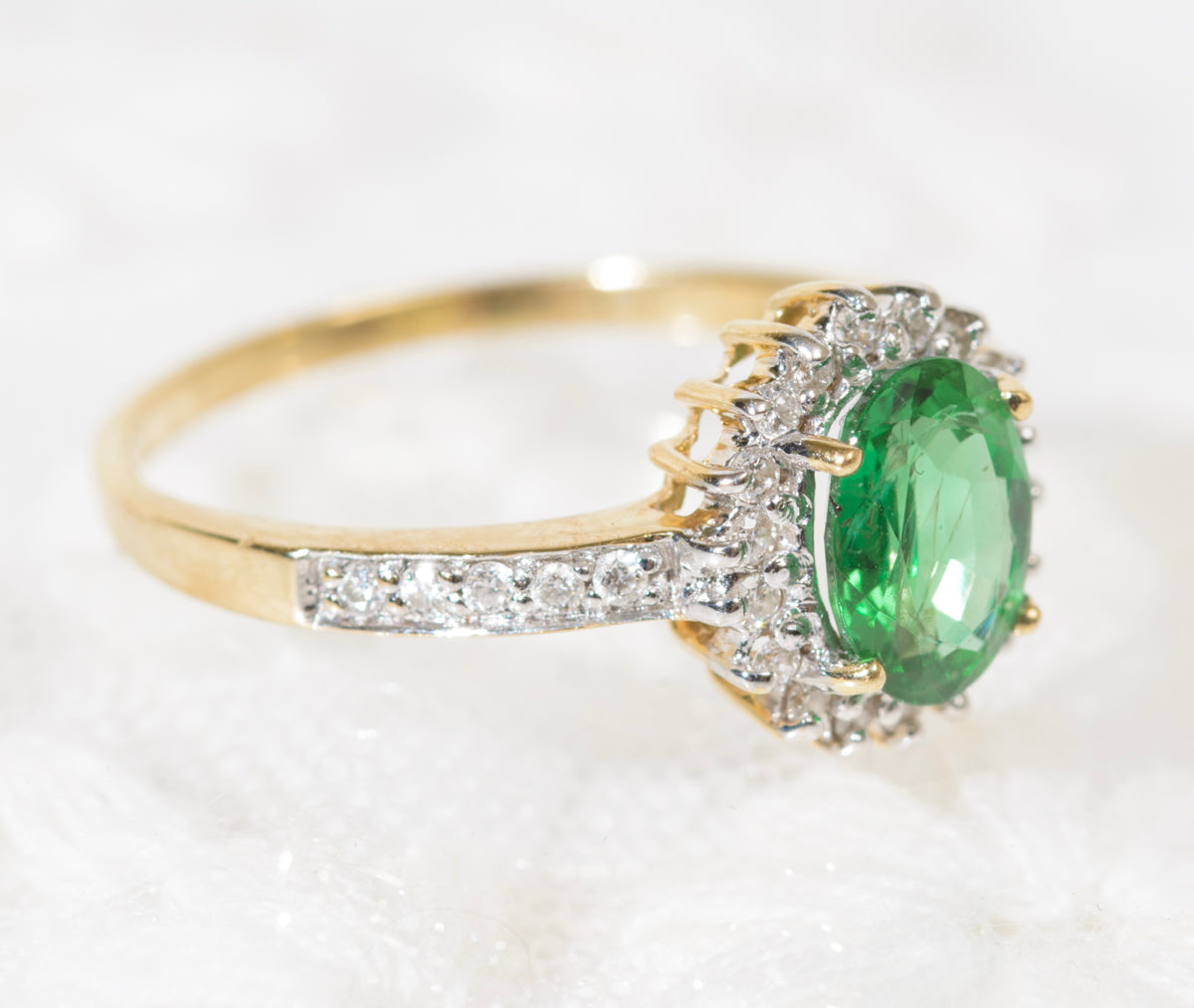18ct Gold 0.85 Carat Emerald & Diamond Ring Rocks & Co UK Hallmark (A1960)