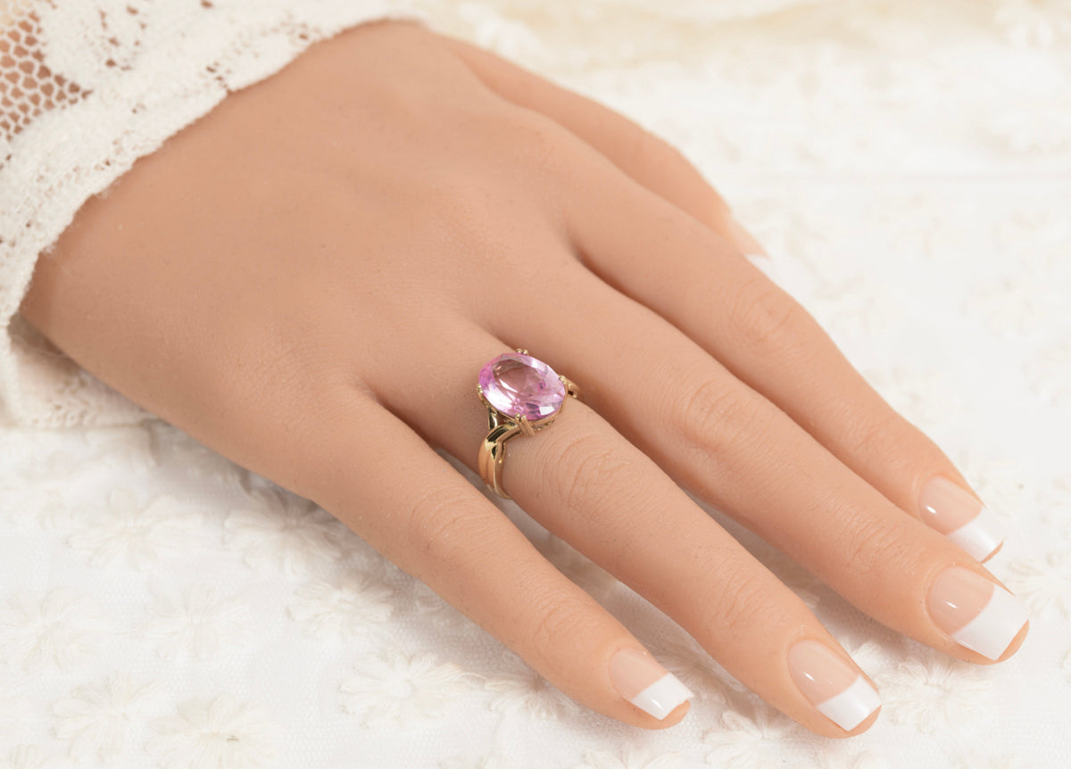 9ct Yellow Gold Dress Ring With Large 7 Carat Pink Sapphire (A1967)