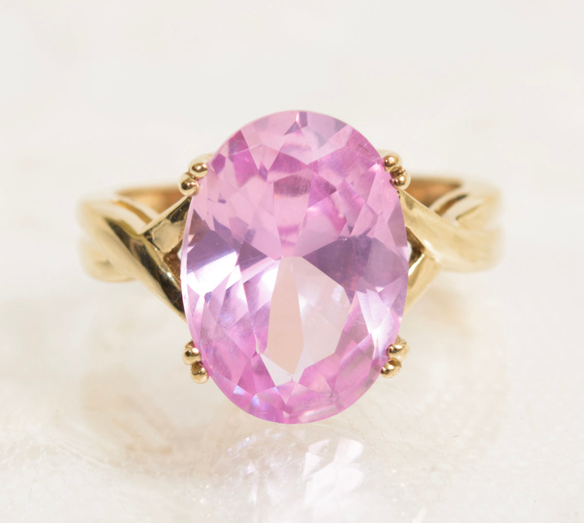 9ct Yellow Gold Dress Ring With Large 7 Carat Pink Sapphire (A1967)
