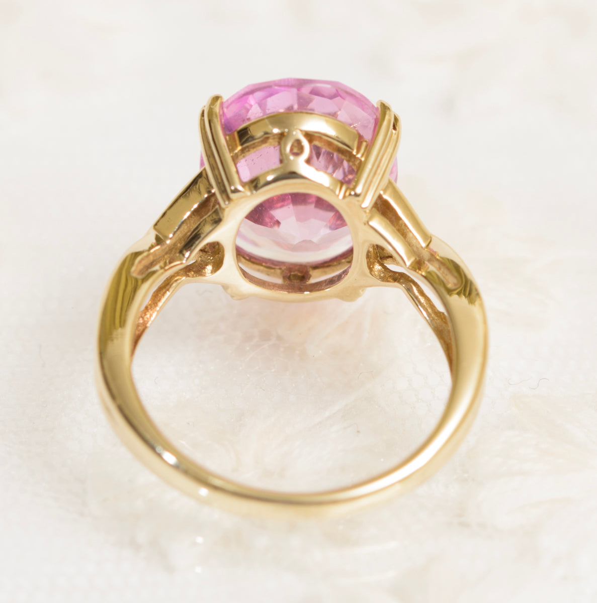 9ct Yellow Gold Dress Ring With Large 7 Carat Pink Sapphire (A1967)