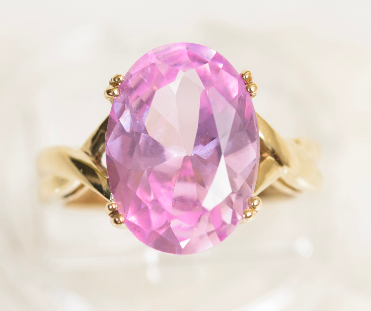 9ct Yellow Gold Dress Ring With Large 7 Carat Pink Sapphire (A1967)
