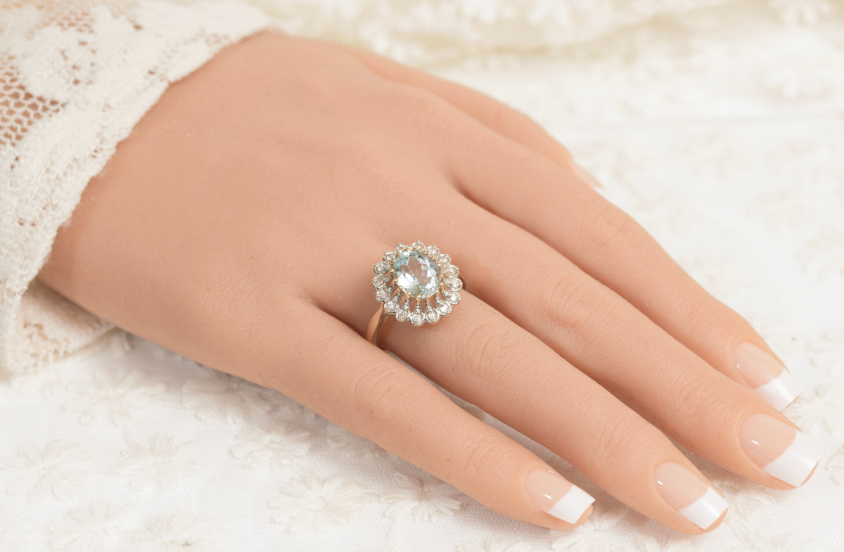 9ct Yellow Gold Ring With Large 2.37 Carat Natural Aquamarine Gemstone With Zircon Halo (A1968)